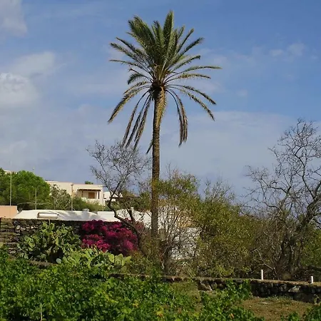 Hébergement de vacances Dammusi Labarcablu Kamma