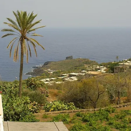 Hébergement de vacances Dammusi Labarcablu Kamma